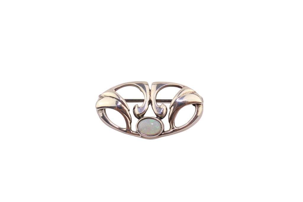 Opal Brosche