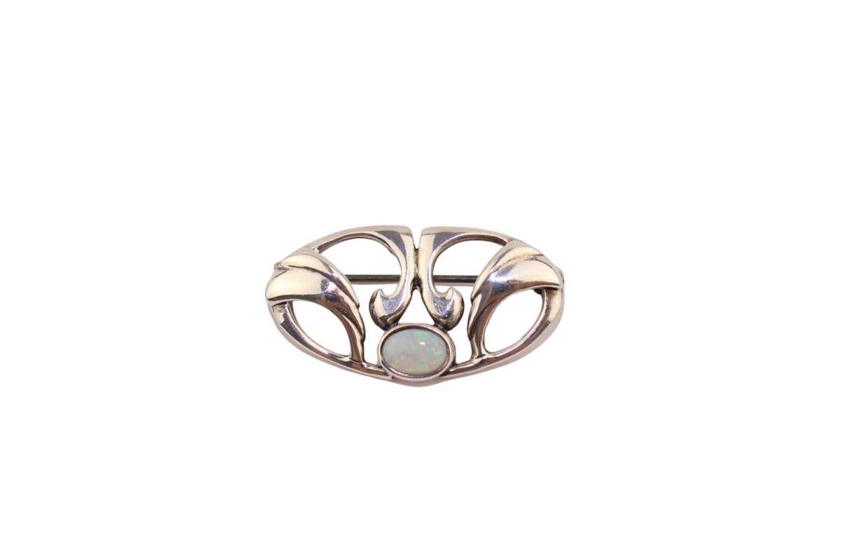 Opal Brosche