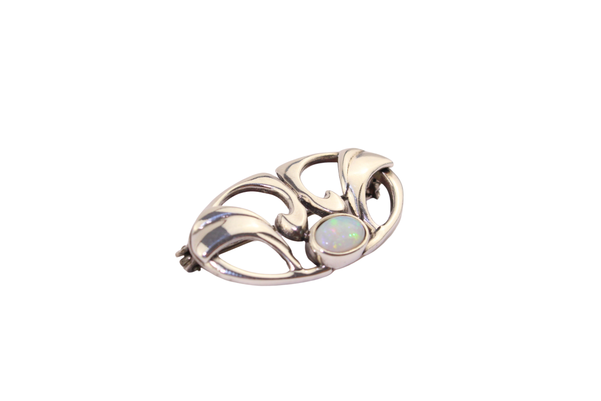 Opal Brosche