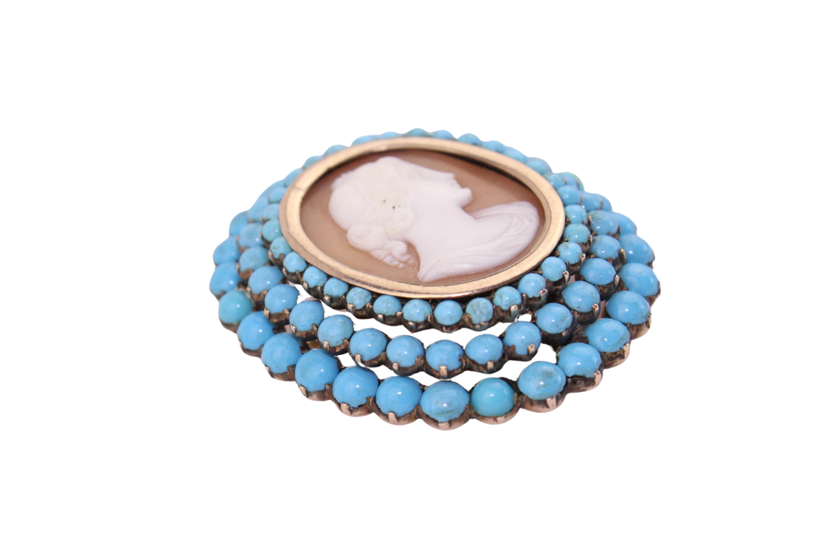 Kamee Brosche mit Türkiscabochons