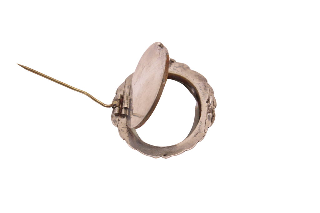 Medaillon Brosche