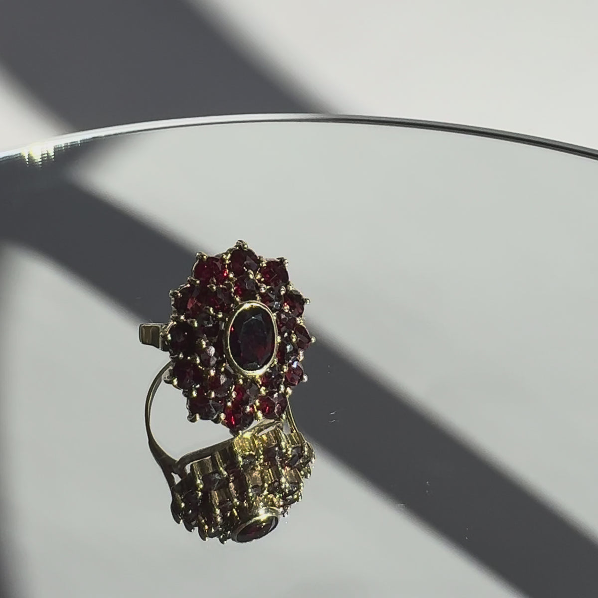 Böhmischer Granat Ring